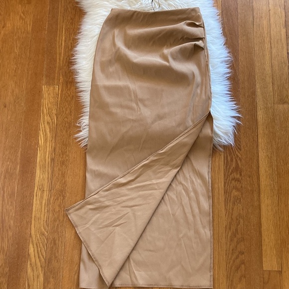 NWOT Zara Camel Side-Slit Stretch Maxi Skirt - Picture 4 of 10